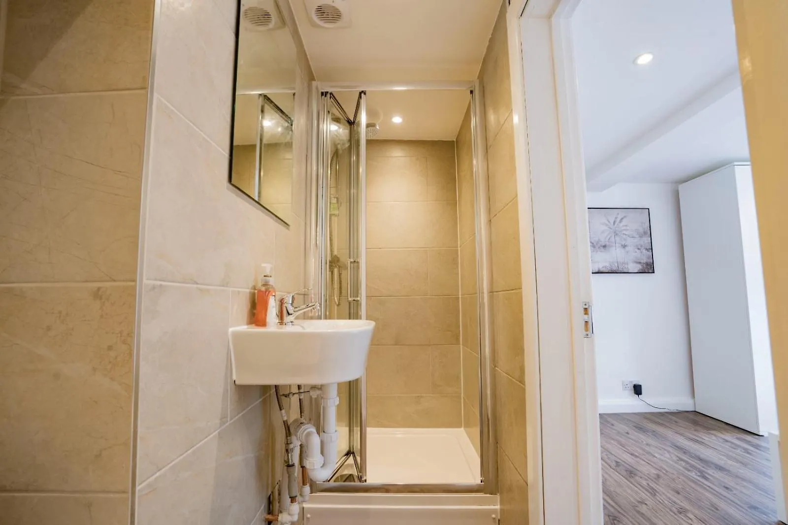 Uxbridge Retreat 2 Bed Flat Apartment United Kingdom